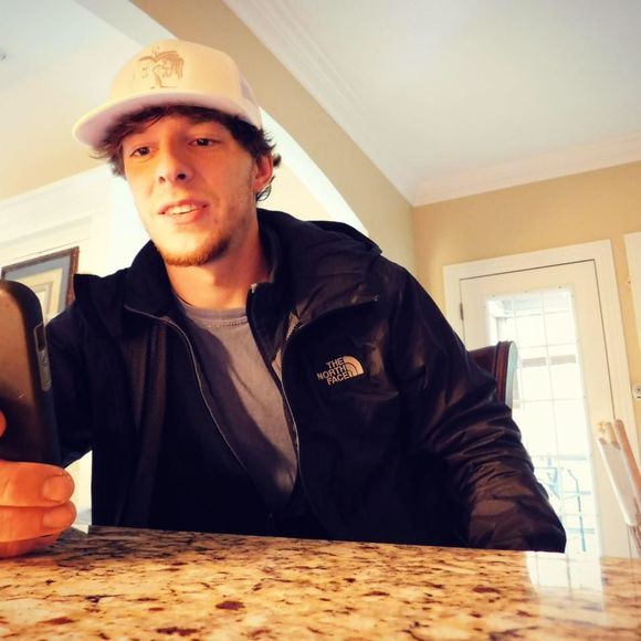 Meet your Posher, Thomas - Picture 1 of 1